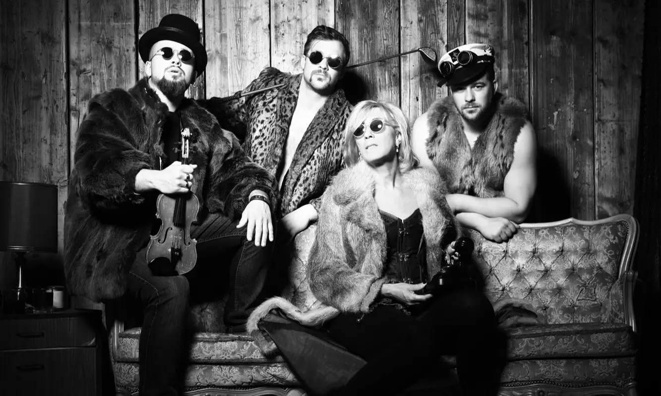 Bis zu 87% Rabatt auf den Fotoshooting – Studio bei Foto Kirsch