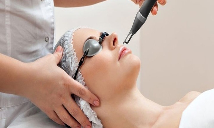 1 o 3 sesiones de tratamiento facial de rejuvenecimiento