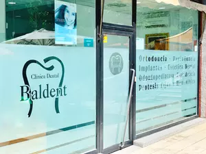 Ortodoncia con brackets metálicos o de zafiro desde 249 € en Grupo Dental Baldent Técnica