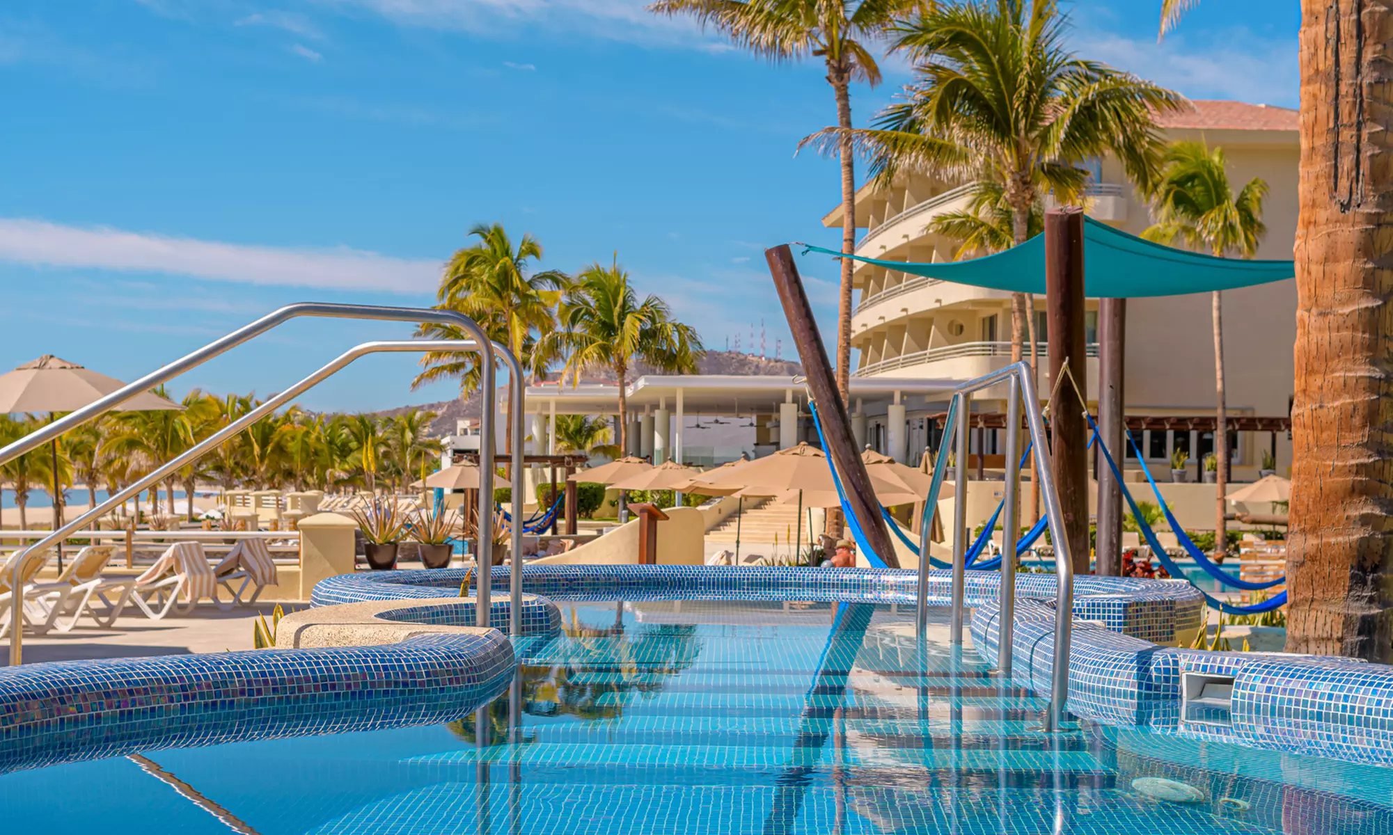 4-Star Beachfront Resort With Pools, Dining & Ocean Views