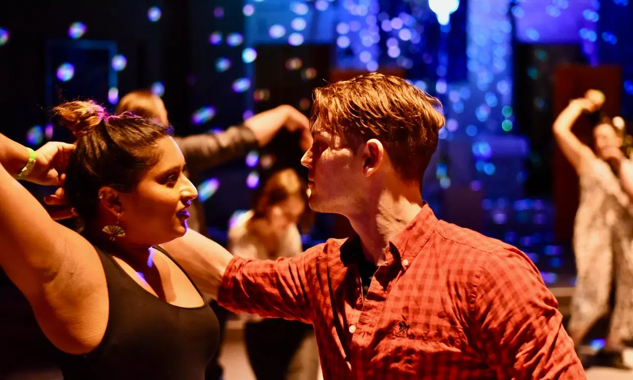 1 Monat „Modern Jive“ mit 4 Einheiten à 90 Min. für 1 oder 2 Personen