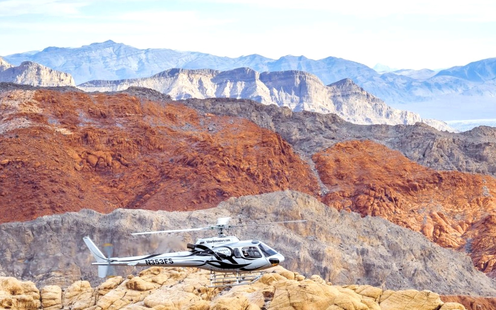 Private 30-Minute Helicopter Tours Over Las Vegas and Red Rock