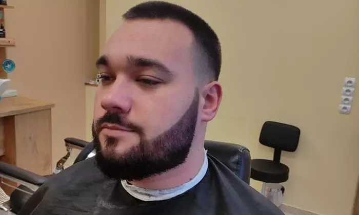 Usługi barberskie: strzyżenie męskie i strzyżenie brody