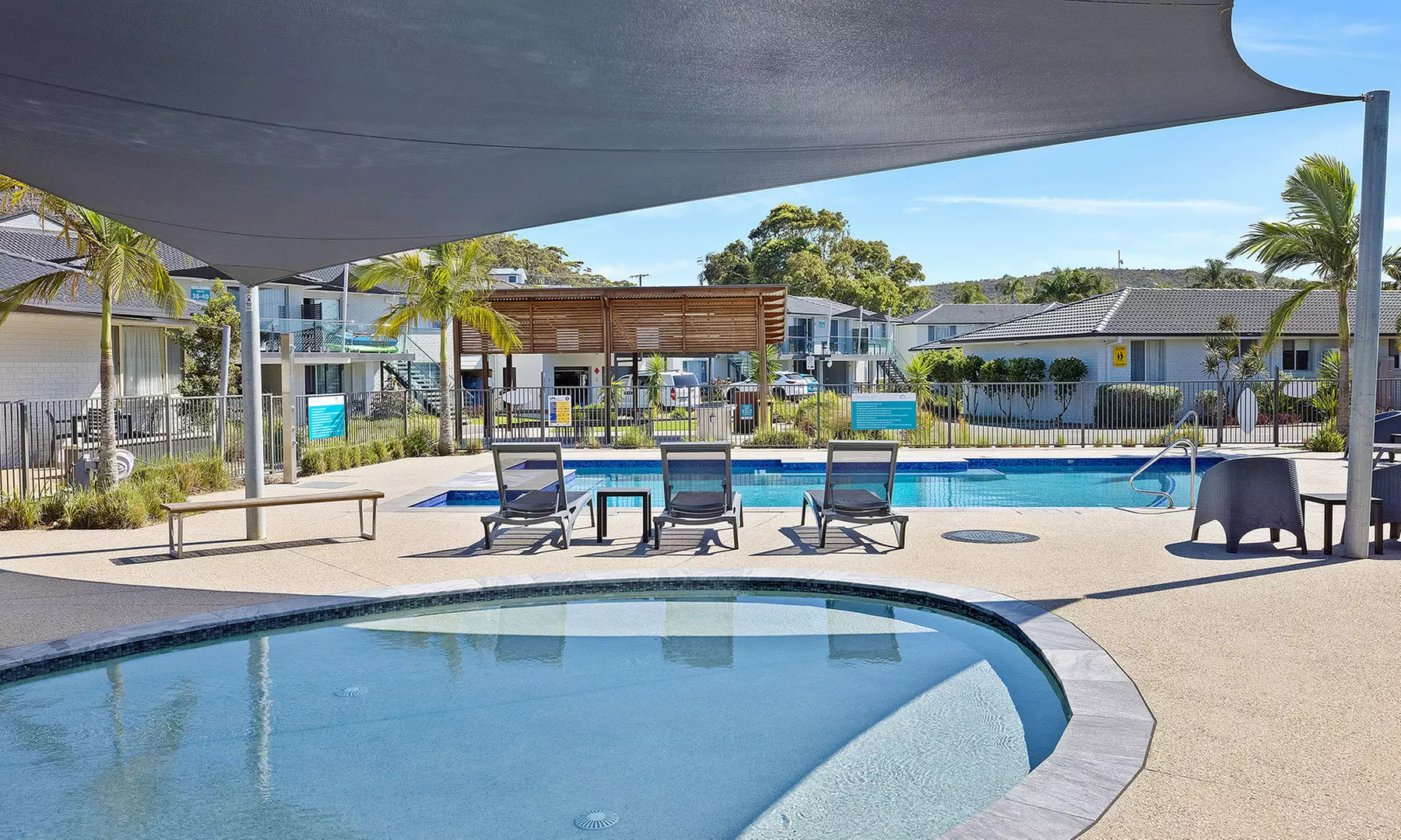 Port Stephens: Apartments with Wine and Late Checkout up to 6