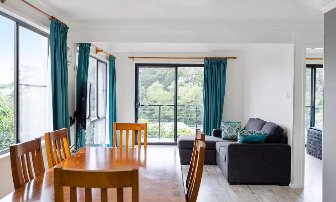 South Coast: 4* Two-Bedroom Apartment Stay with Bottle of Wine