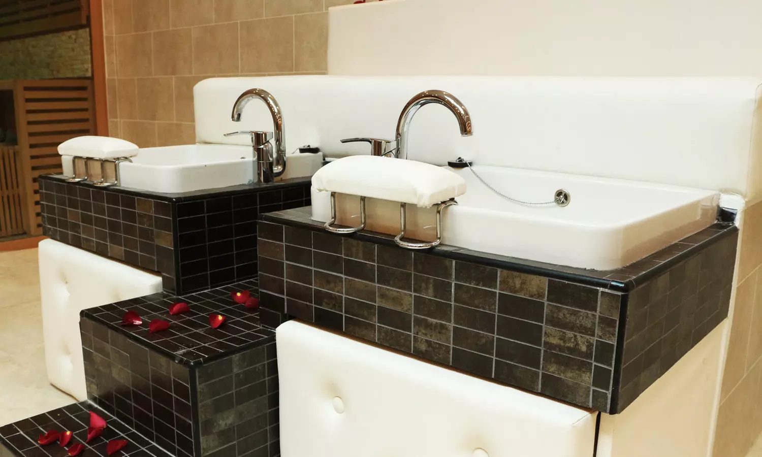 Relaxen aan de Rijn: jouw ideale gezichtsbehandeling op maat