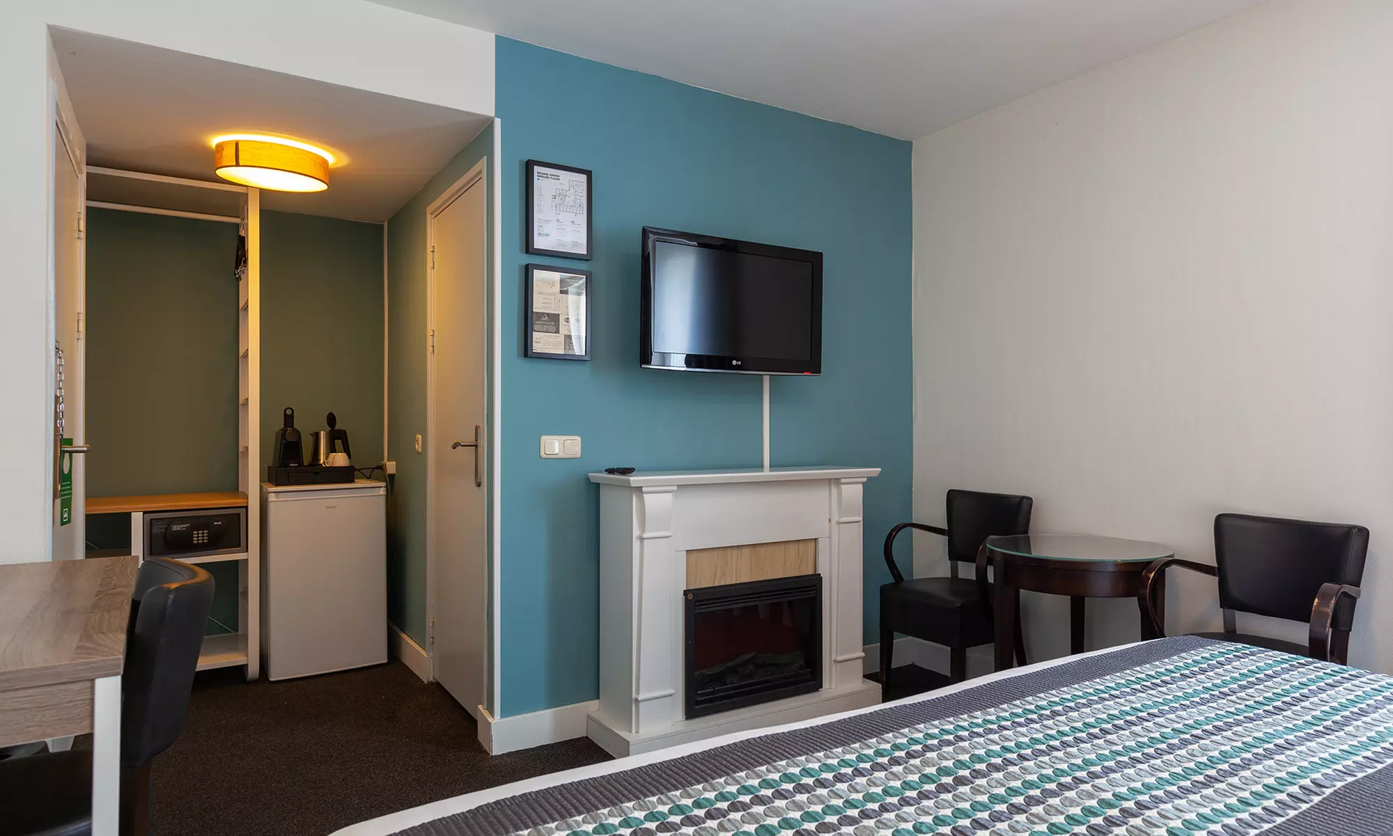 Bei Amsterdam: Zweibettzimmer, Junior Suite oder Familienzimmer