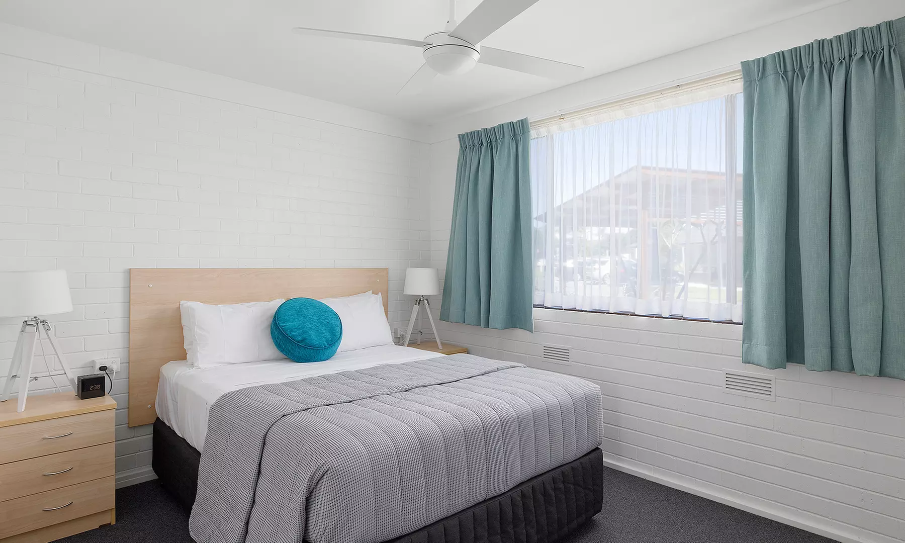 Port Stephens: Apartments with Wine and Late Checkout up to 6
