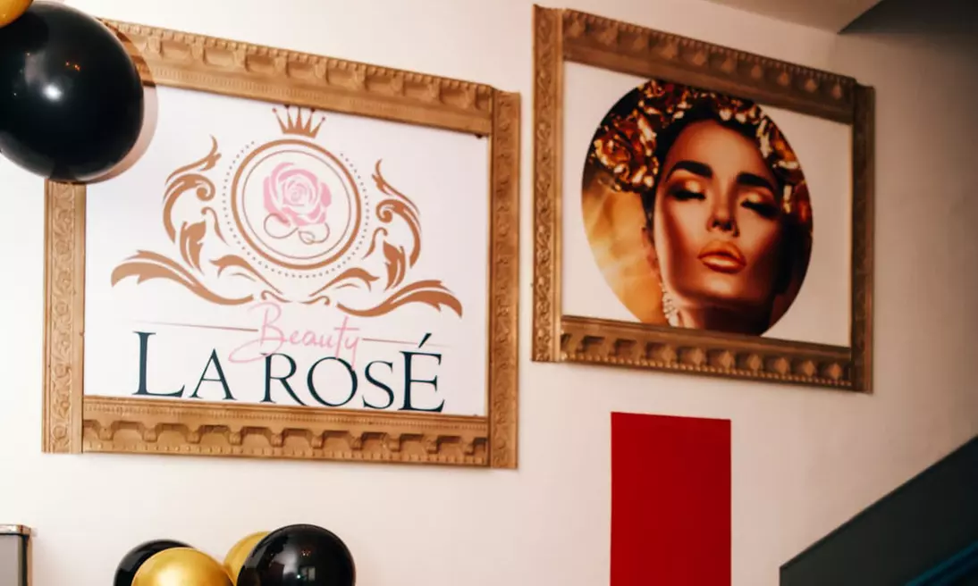 Kopfmassage, opt. Gesichtsbehandlung, opt. Lash/Brow Lifting