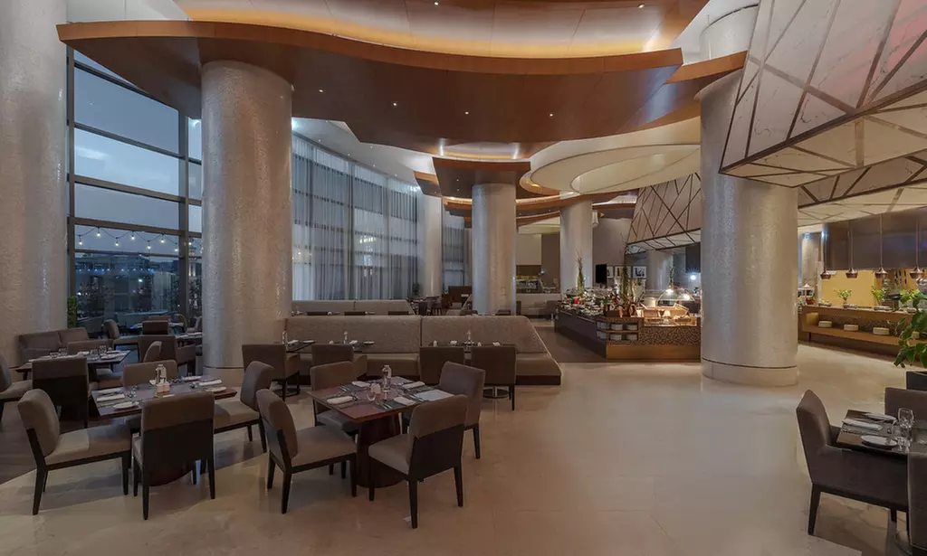 5* Dinner Buffet with Bottomless Juices & Soft Beverages for 1, 2 or 4