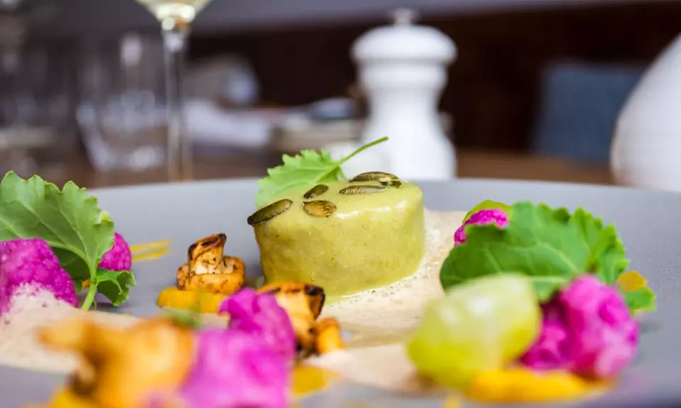 Leuven-La-Neuve: Doppelzimmer mit Late Check-out, opt Frühstück