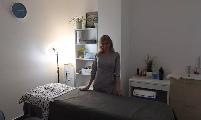 Sesión de reflexología podal con opción a masaje craneofacial para 1