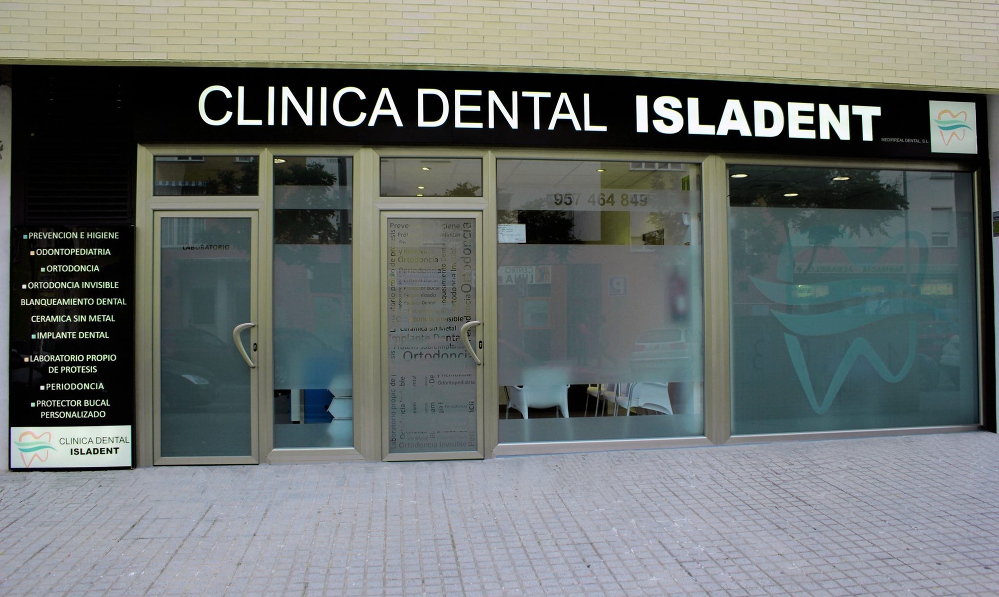 Revisión y limpieza bucal en Isladent