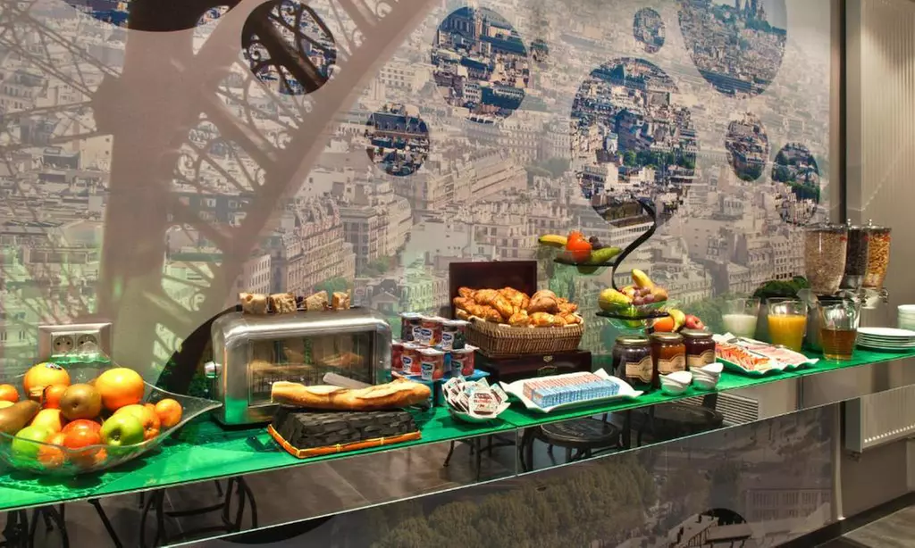 Proche Paris : chambre double option petit-déjeuner