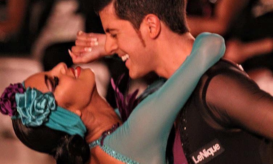 Learn to Dance with 2 Private Lessons for 1 Person