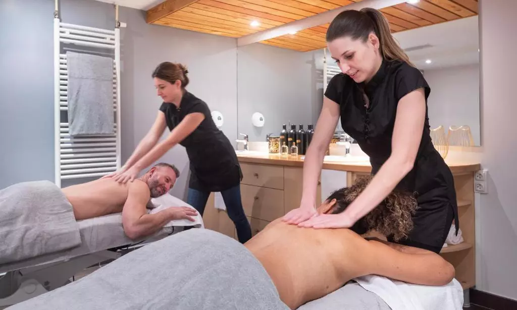 Savoyen: Superior-DZ mit Frühstück, opt. Spa, Fitness & Dinner