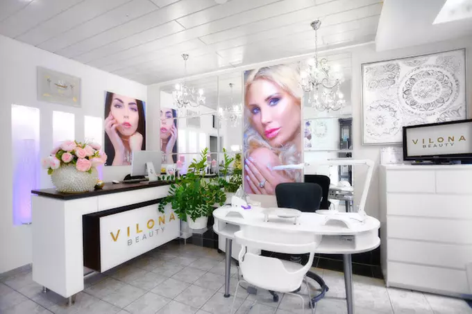 Mesotherapie mit Hyaluron-Ampulle