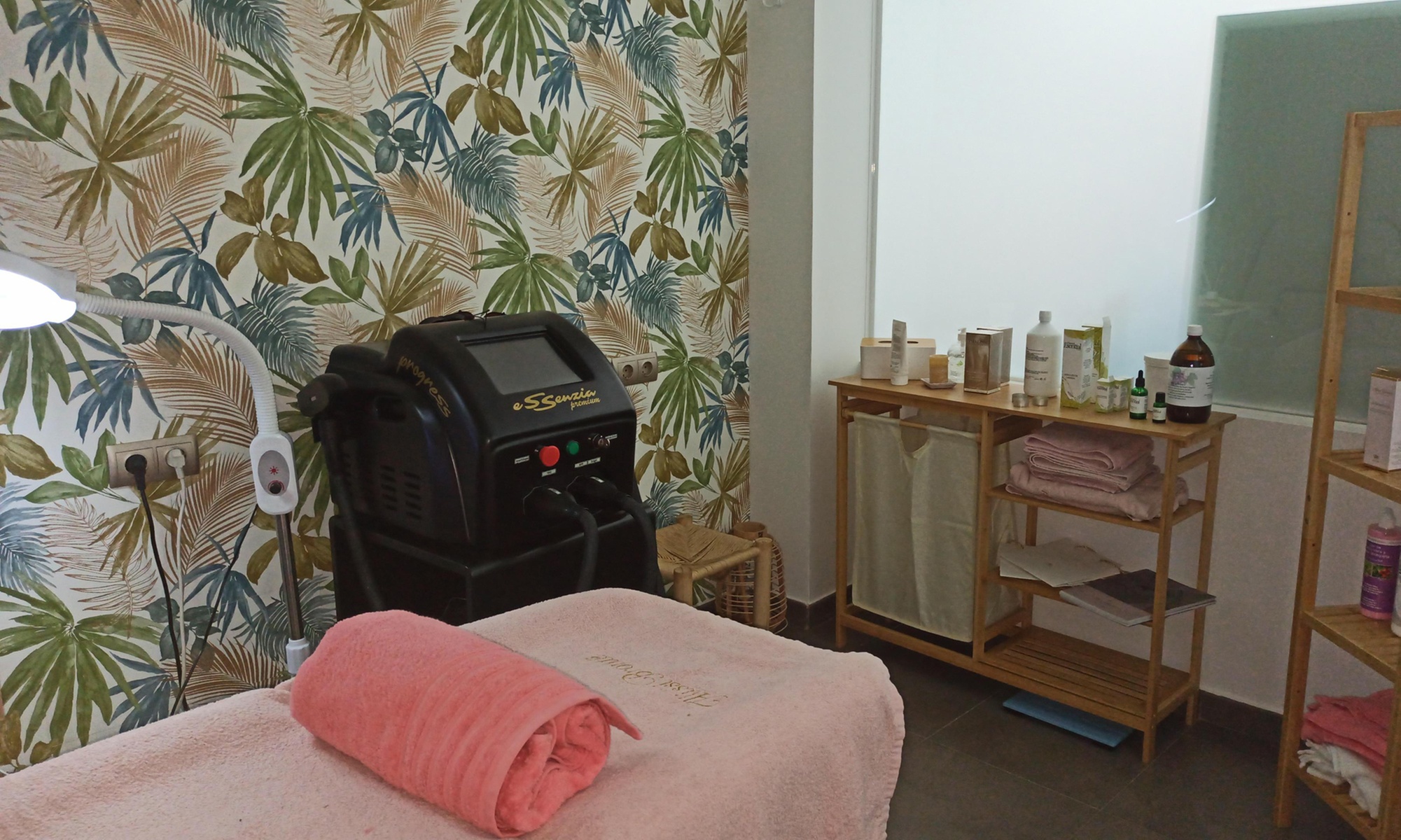 Limpieza facial y tratamiento antiaging en P de Paula Care & Hair