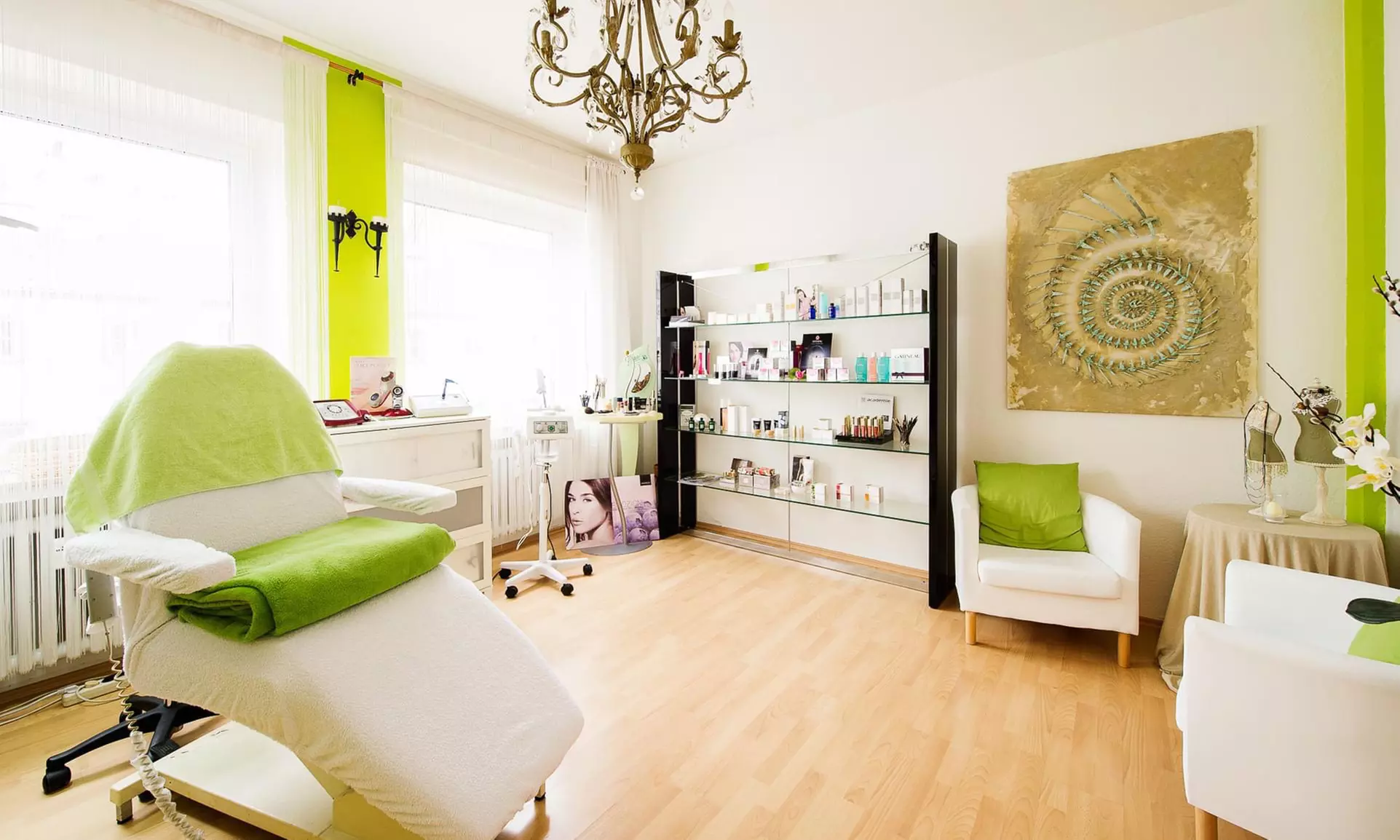 Strahlend schön: Gesichtsbehandlung nach Wahl