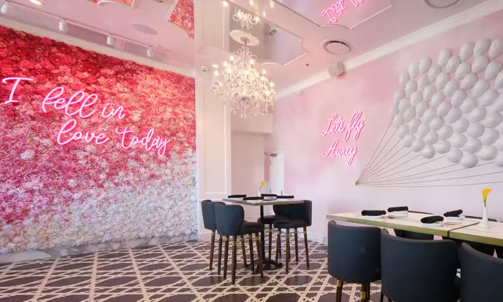 $100 Dining Credit or NYE Open Bar Party at Sugar Factory Las Vegas (Up to 31% Off)