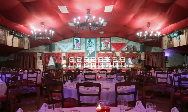 Vive la pasión del flamenco con este espectáculo Flamenco Los Porches