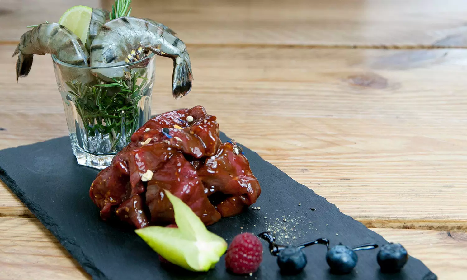 Exklusives Fonduedinner mit Feuerzangenbowle und optionalem Käsefondue