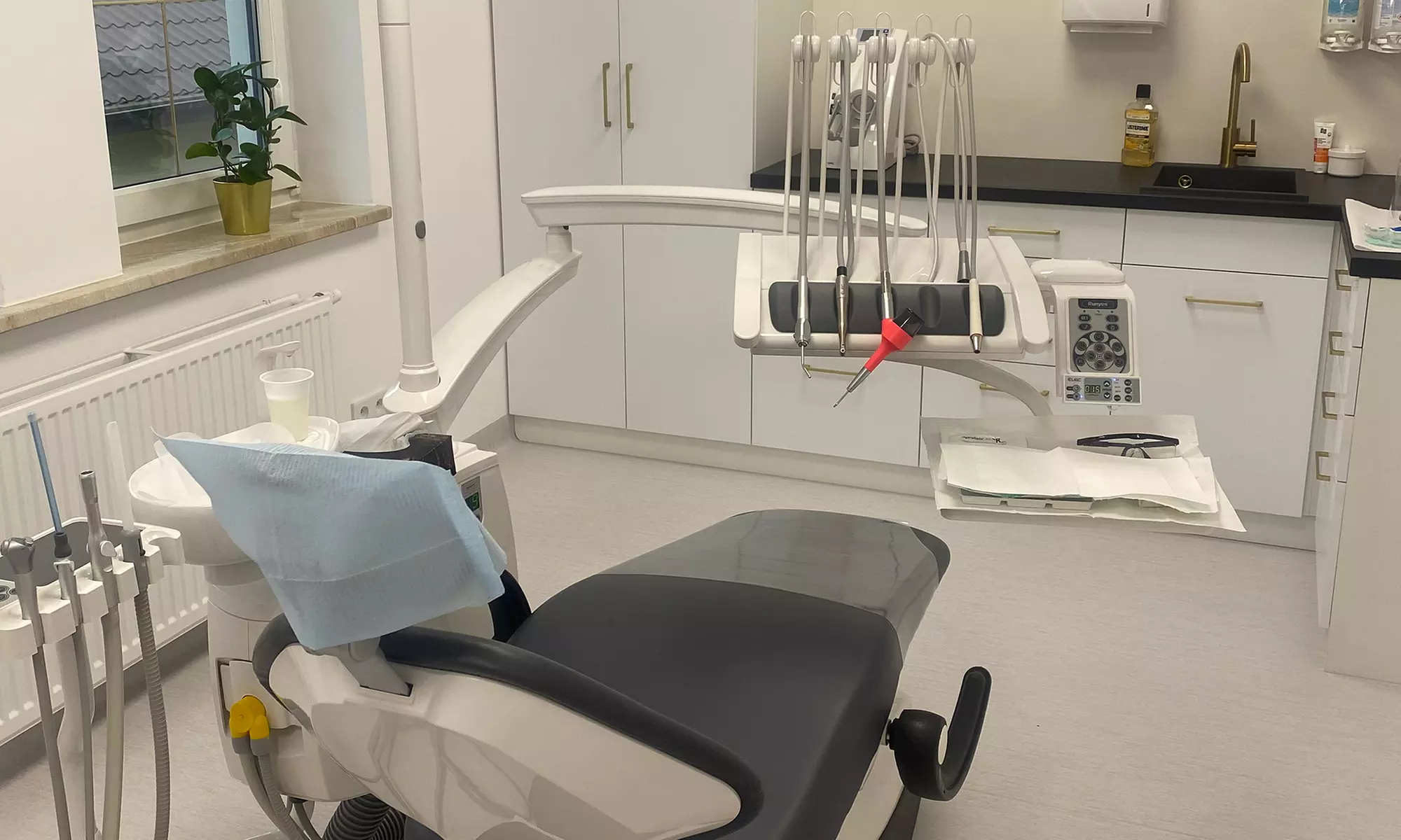 Skaling, piaskowanie, fluoryzacja i przegląd stomatologiczny