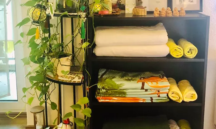 Rücken- & Fuß-Massage / Traditionelle chinesische Ganzkörpermassage