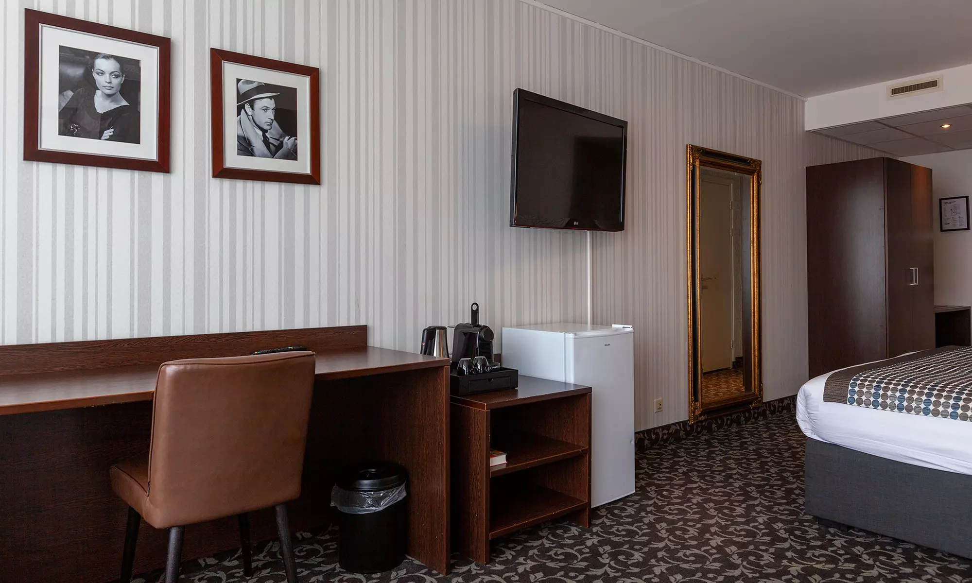 Bei Amsterdam: Zweibettzimmer, Junior Suite oder Familienzimmer