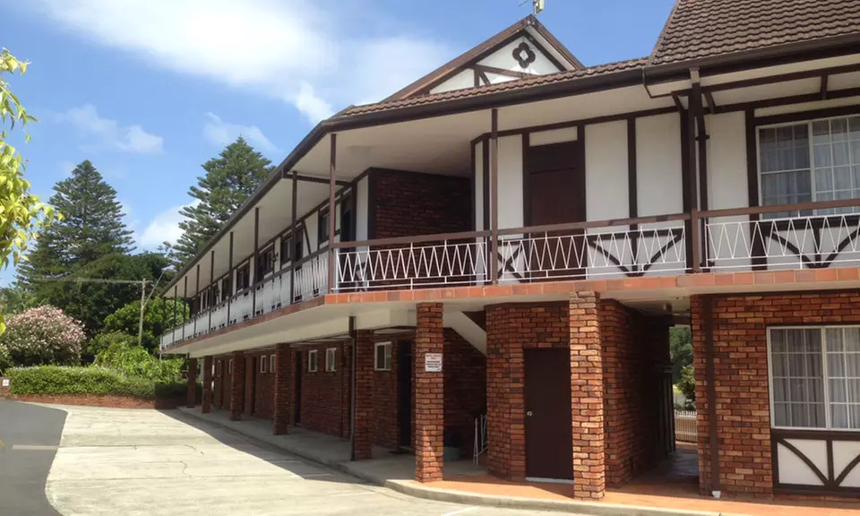 Terrigal: Lake Front or Family Room Stay with Parking, Wi-Fi & More