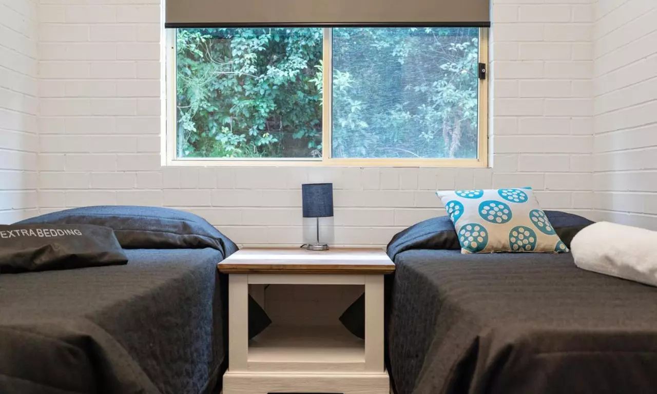 South Coast: 4* Two-Bedroom Apartment Stay with Bottle of Wine
