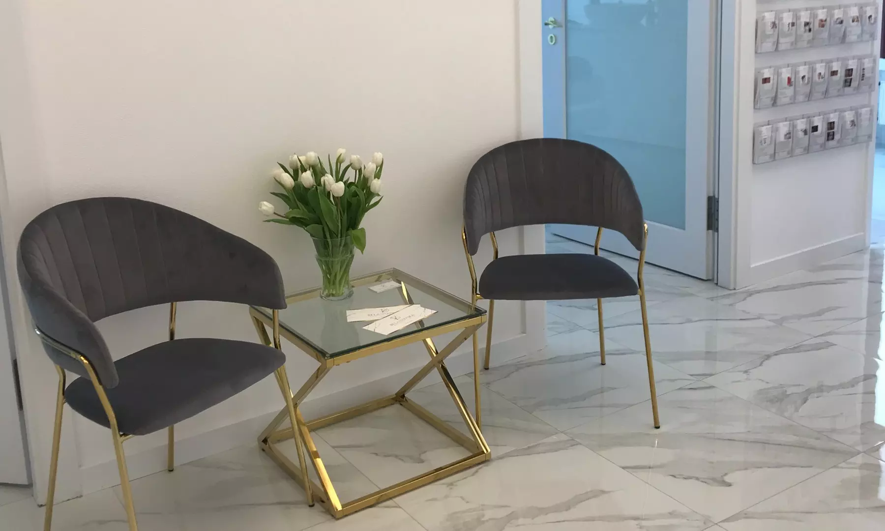 Zaawansowane zabiegi: oczyszczanie wodorowe, mikrodermabrazja i więcej