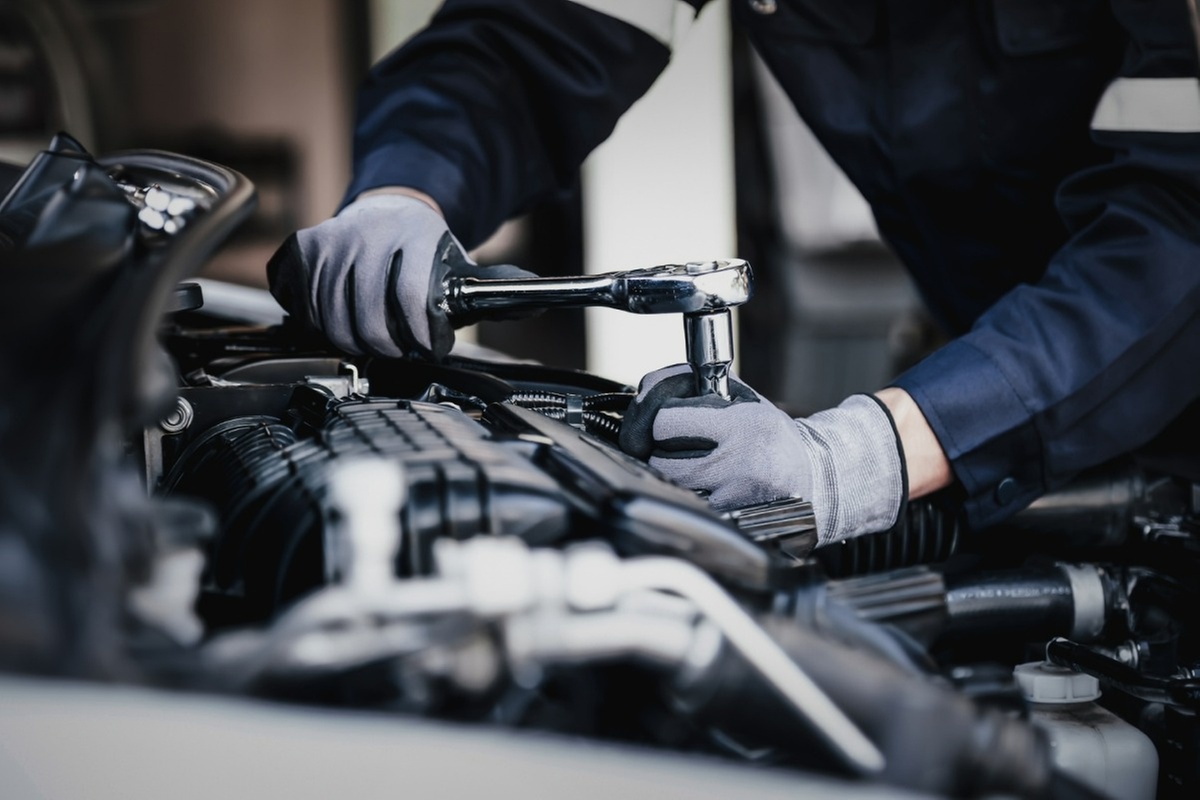 Get conventional to full synthetic oil change plus Free Tire Rotation