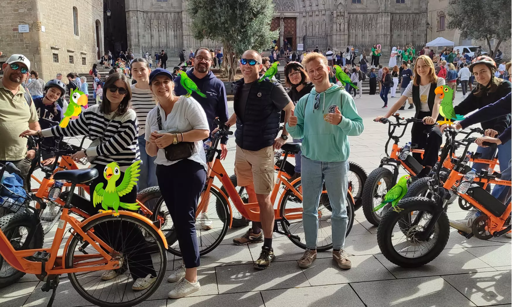Tour guiado en bicicleta clásica o eléctrica por Barcelona