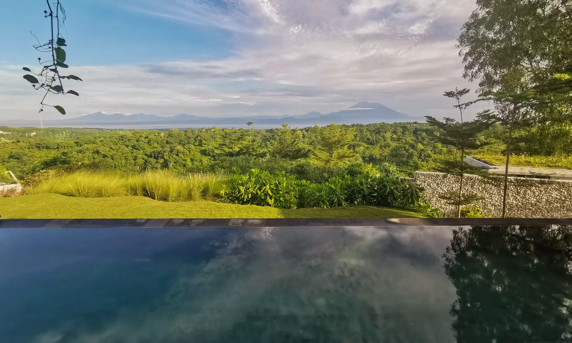 Bali Escape: Nusa Penida with Breakfast at Maua Nusa Penida