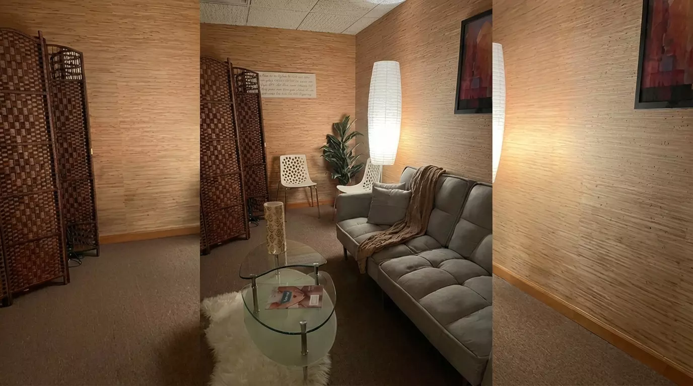 Couples Wellness Package: Swedish Massage, Aromatherapy & Facial