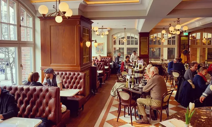 Erstklassiges Champagner-Frühstück für 2 oder 4 Personen