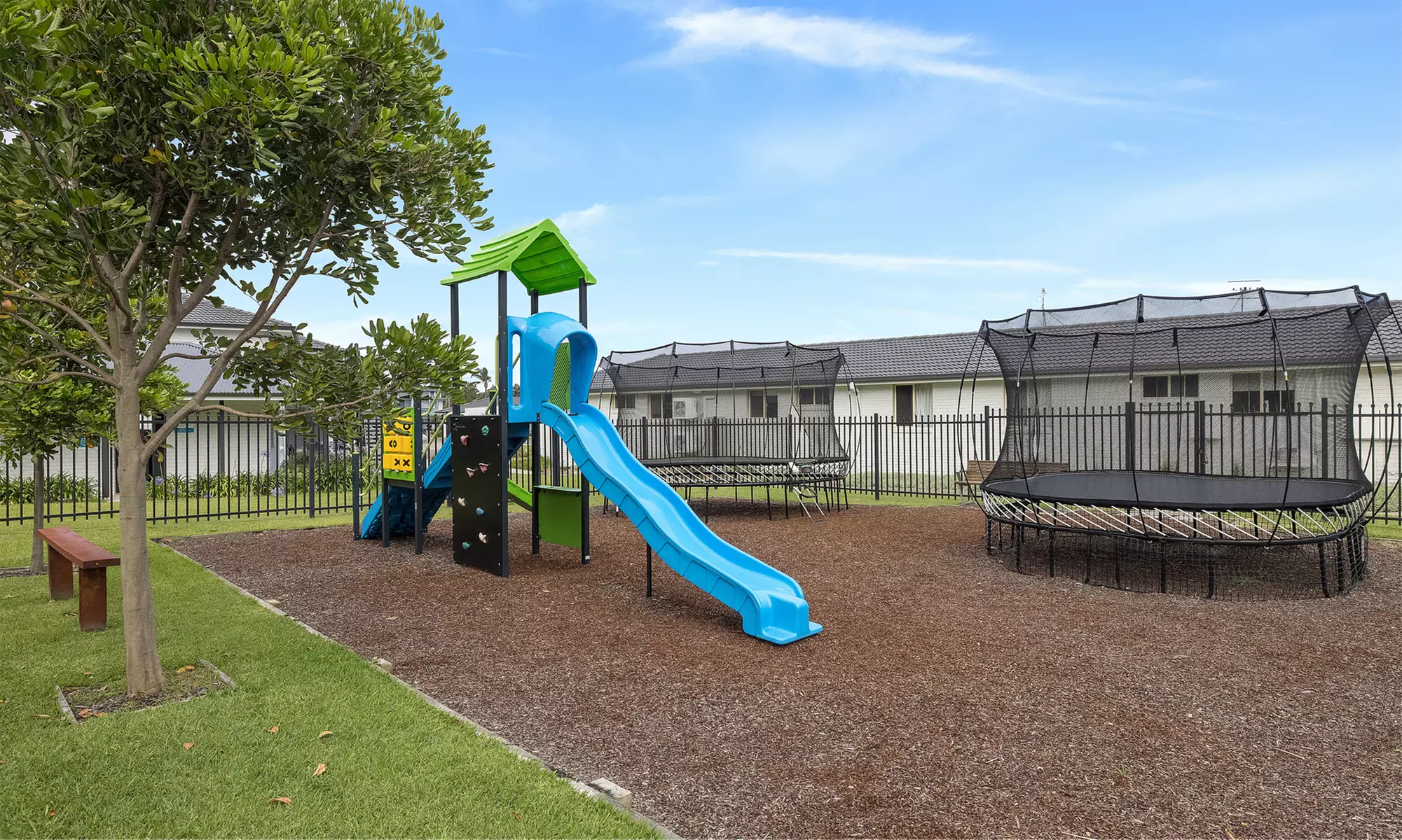 Port Stephens: Apartments with Wine and Late Checkout up to 6