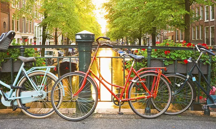 Bei Amsterdam: Zweibettzimmer, Junior Suite oder Familienzimmer