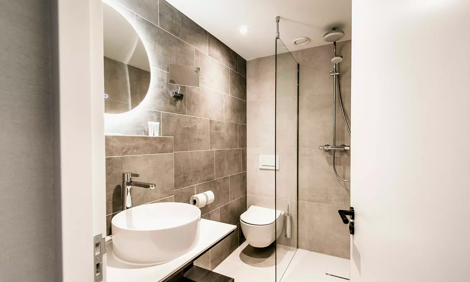 Doppelzimmer mit Frühstück