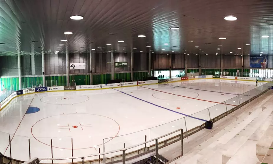 Patinaje sobre Hielo en la Pista de Valdemoro con Alquiler de Patines