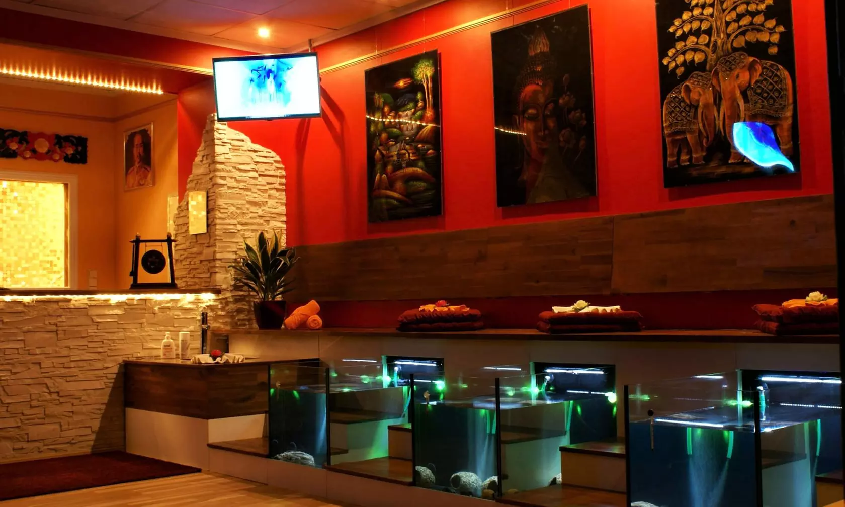 60 Min. Fisch-Spa & Thail. Fuß-Massage inkl. Ingwertee für 1 o 2 Pers.