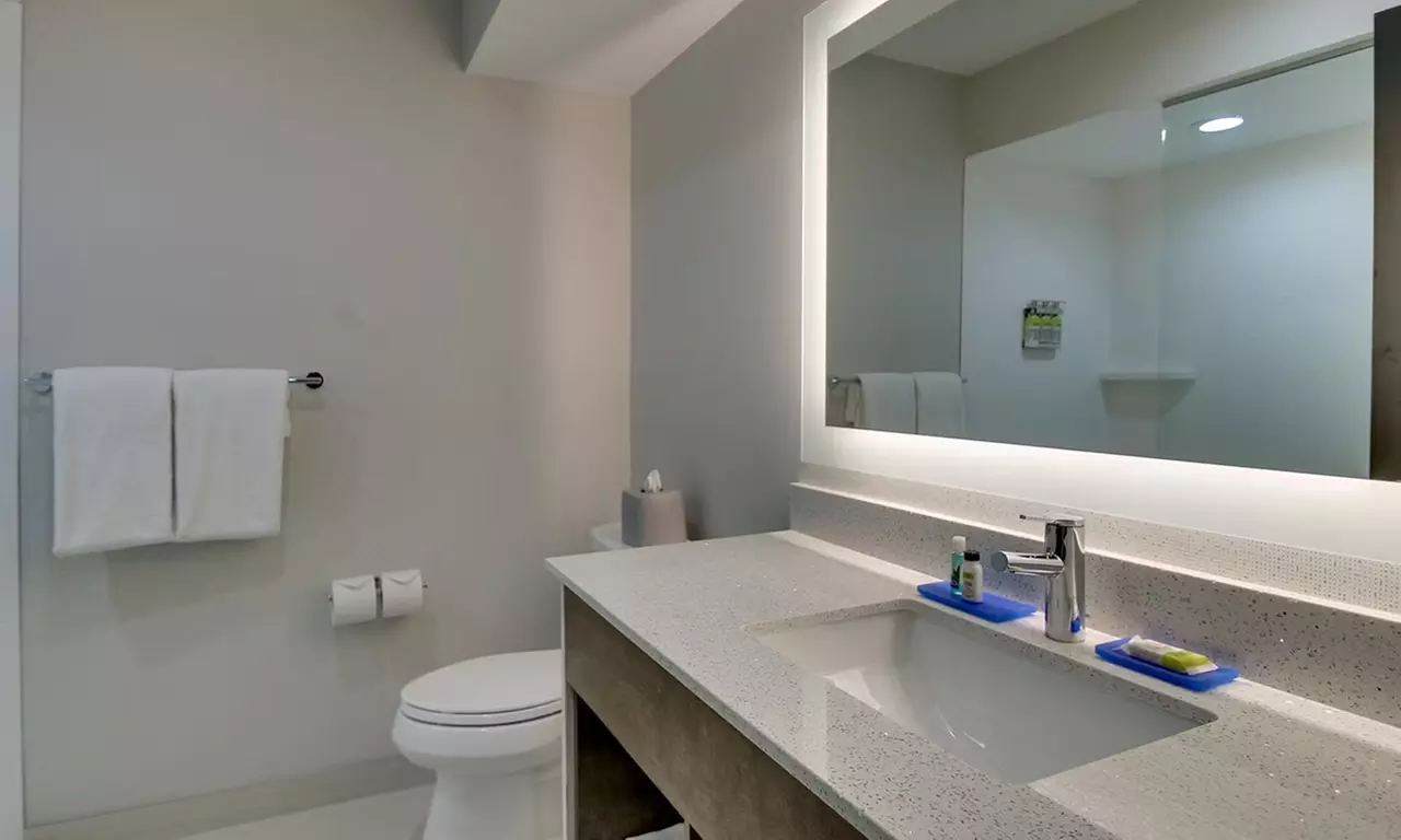 Stay at Holiday Inn Express Fishkill–Mid Hudson Valley, NY