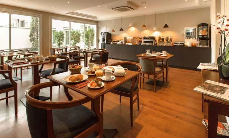 ILE-DE-FRANCE | Anthony - Hotel Montbriand Anthony 4*