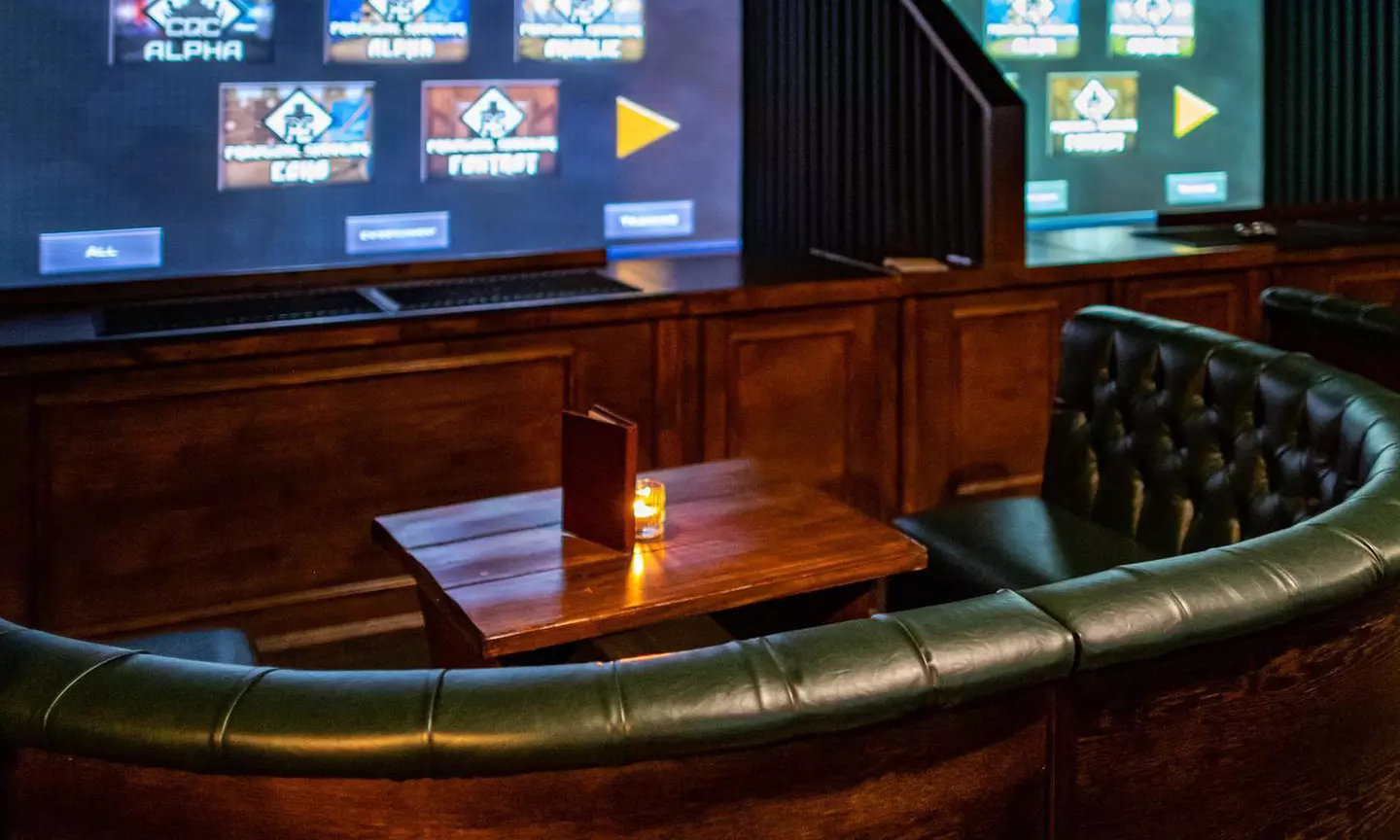 Shooting Simulator Thrill with Drinks for 2 or 4 Guests