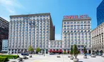 Chicago Downtown Hotel on Michigan Ave near Grant Park