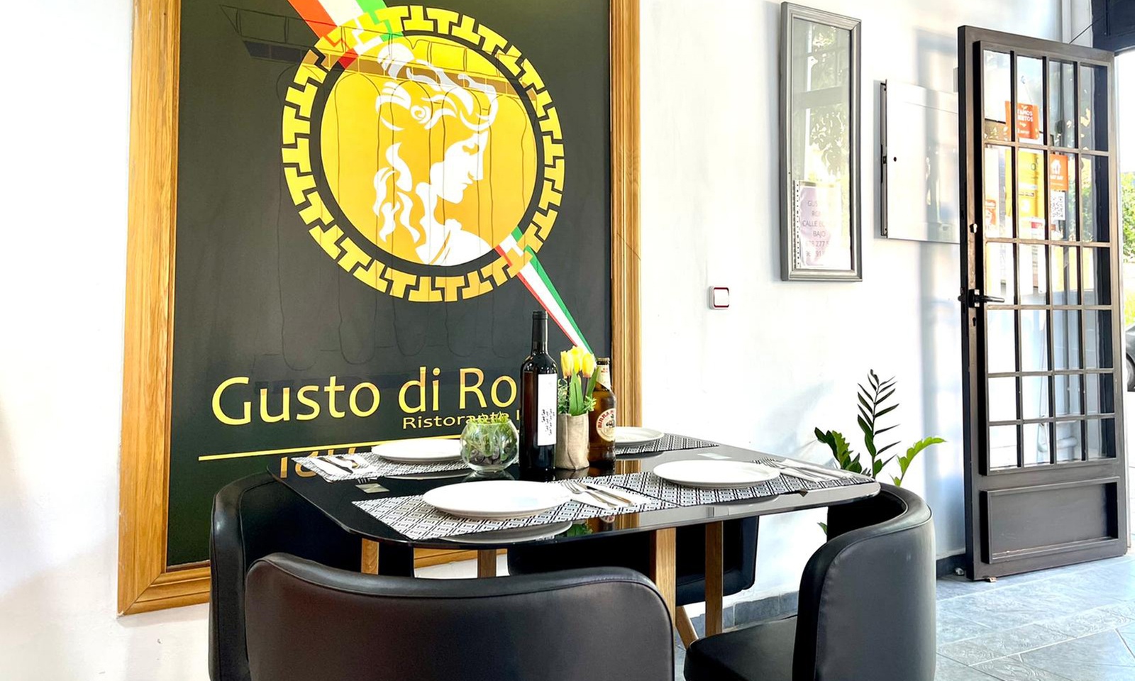 Menú italiano para 2 o 4 personas con postre y bebida en Gusto Di Roma