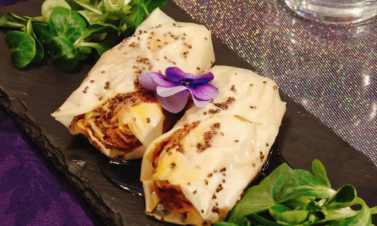 Cena con espectáculo de cabaret y drag queens para 2 o 4 en Barbarela