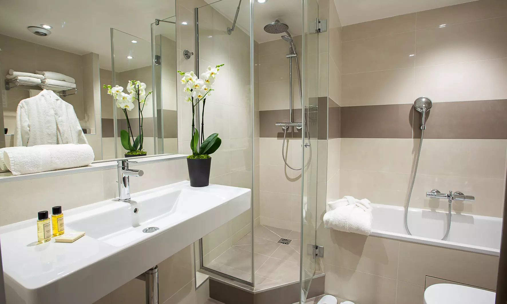 ILE-DE-FRANCE | Anthony - Hotel Montbriand Anthony 4*