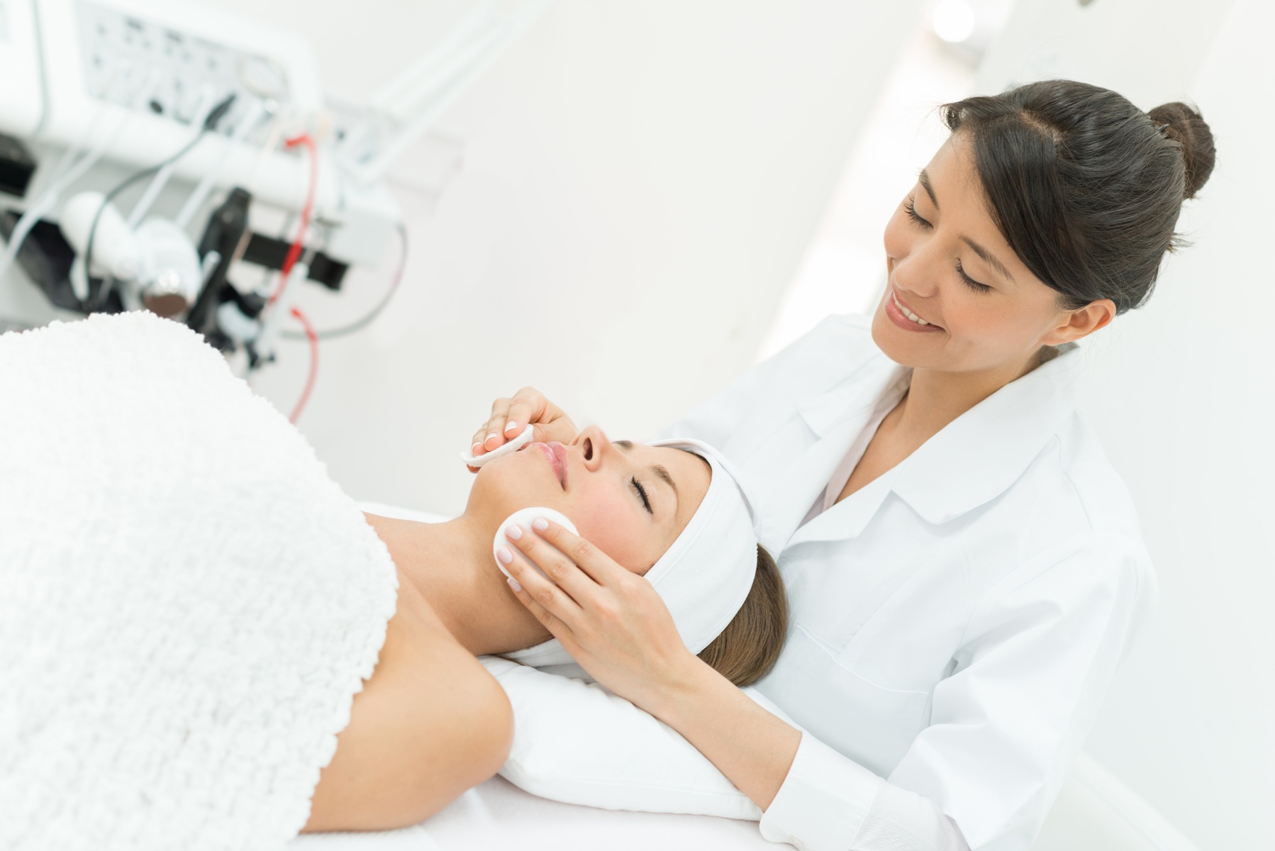 Van dof naar dazzling: Glow Facial behandeling in Amsterdam